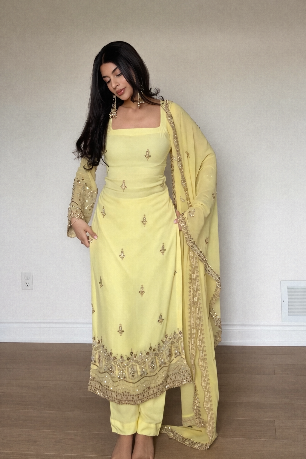ADAA EMBROIDERED SEQUENCE SUIT SET