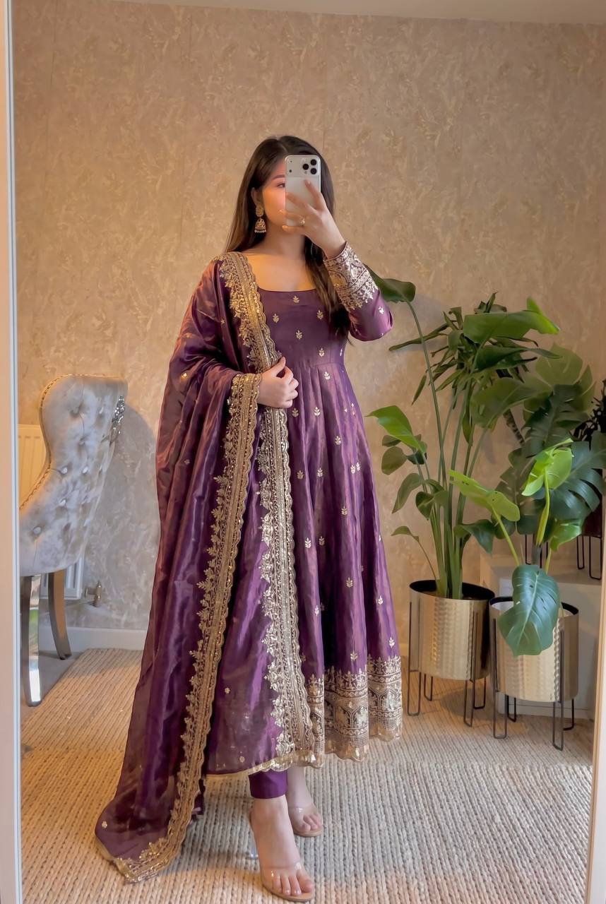 Gorgeous Anarkali Suit for Rich Look